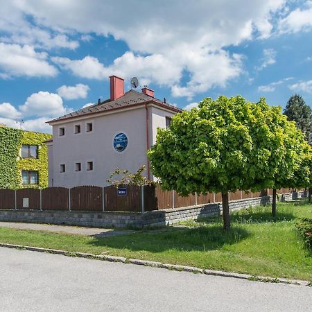 Penzion Leknín Třeboň Exterior foto