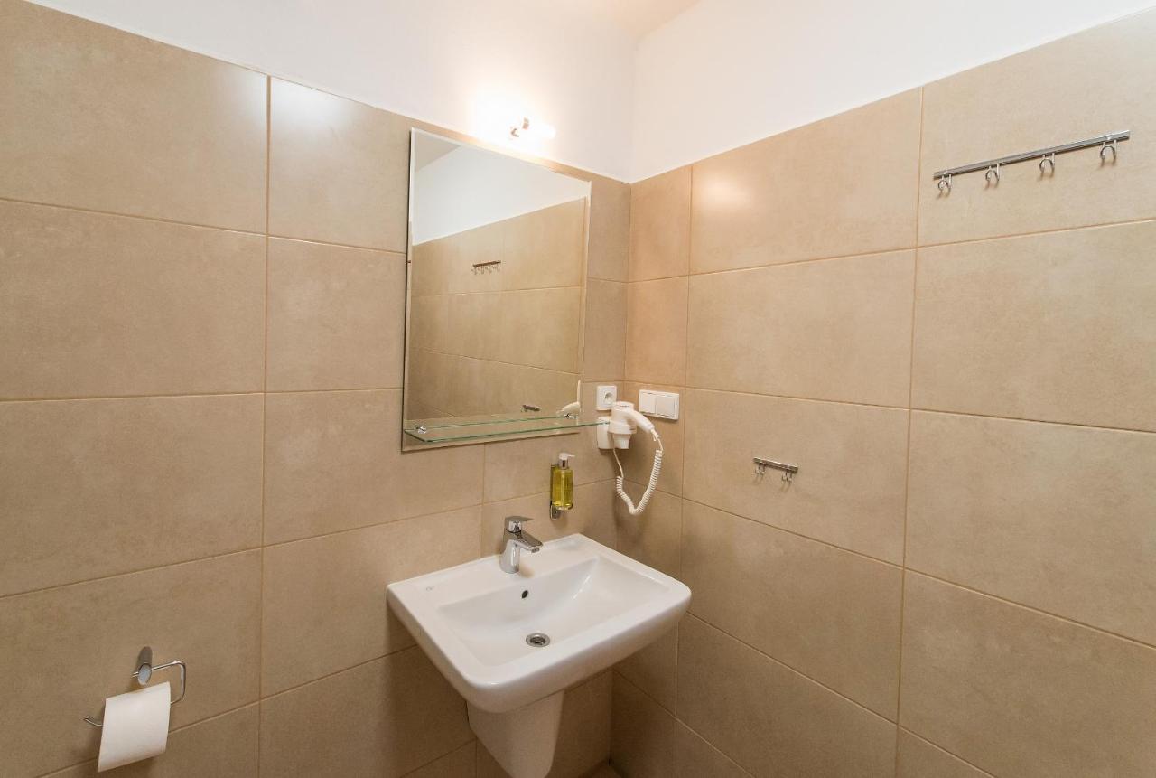 Penzion Leknín Třeboň Exterior foto