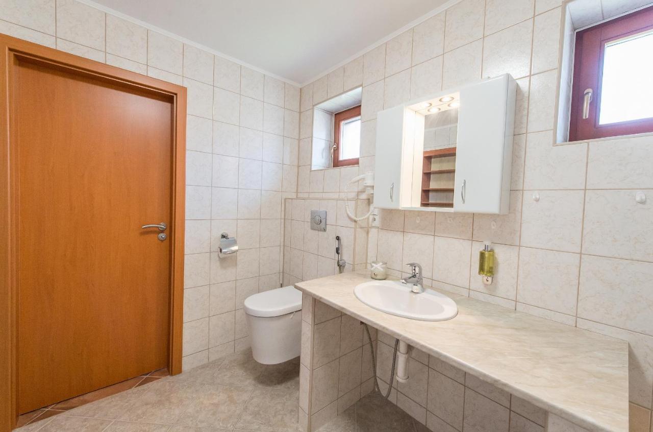Penzion Leknín Třeboň Exterior foto